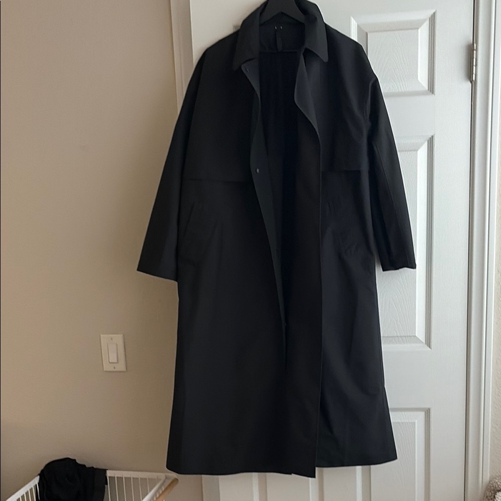 Lululemon Rain Coat size 4 with belt